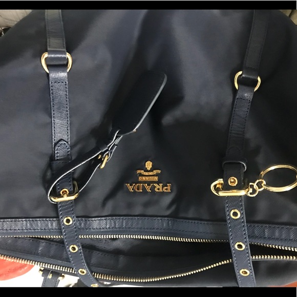 PRADA - Picture 2 of 8